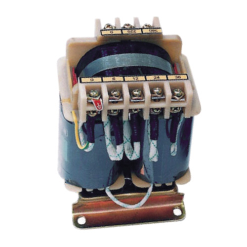 BKC系列控制变压器适用于50HZ、60Hz的交流电路中，广泛用于电子工业或工矿企业，机床和机械设备中作一
般电器的控制电源。…